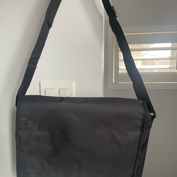 The Who tour bag - never used! NEW - Picture 5 of 5